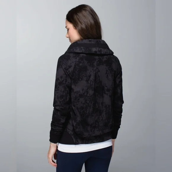 Lululemon To Class Jacket - Size 4 - Picture 2 of 9